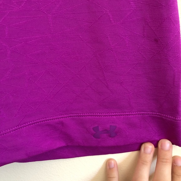 Under Armour top - Picture 3 of 4